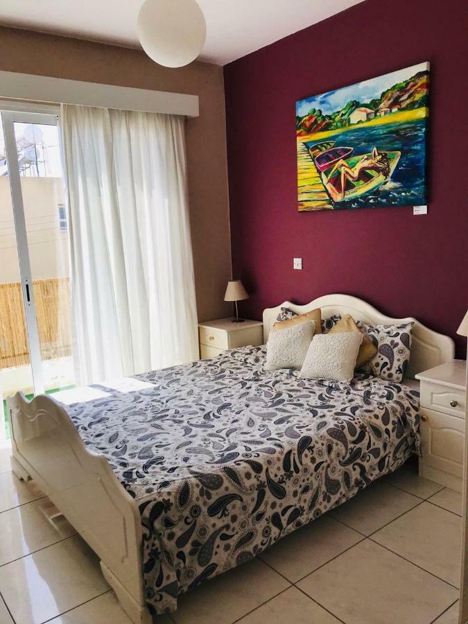 Beautiful Apartment Near The Sea Paphos Exterior foto